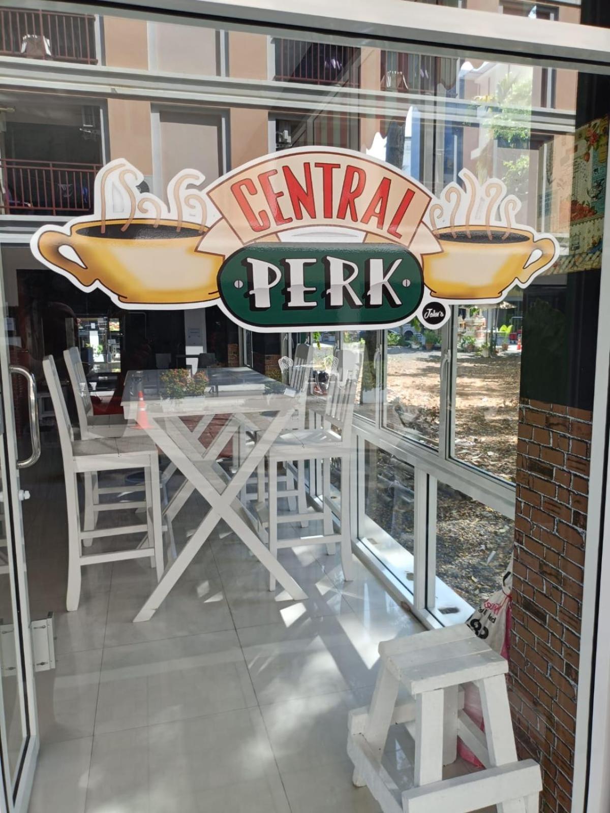 Central Perk Hotel Patong Zewnętrze zdjęcie