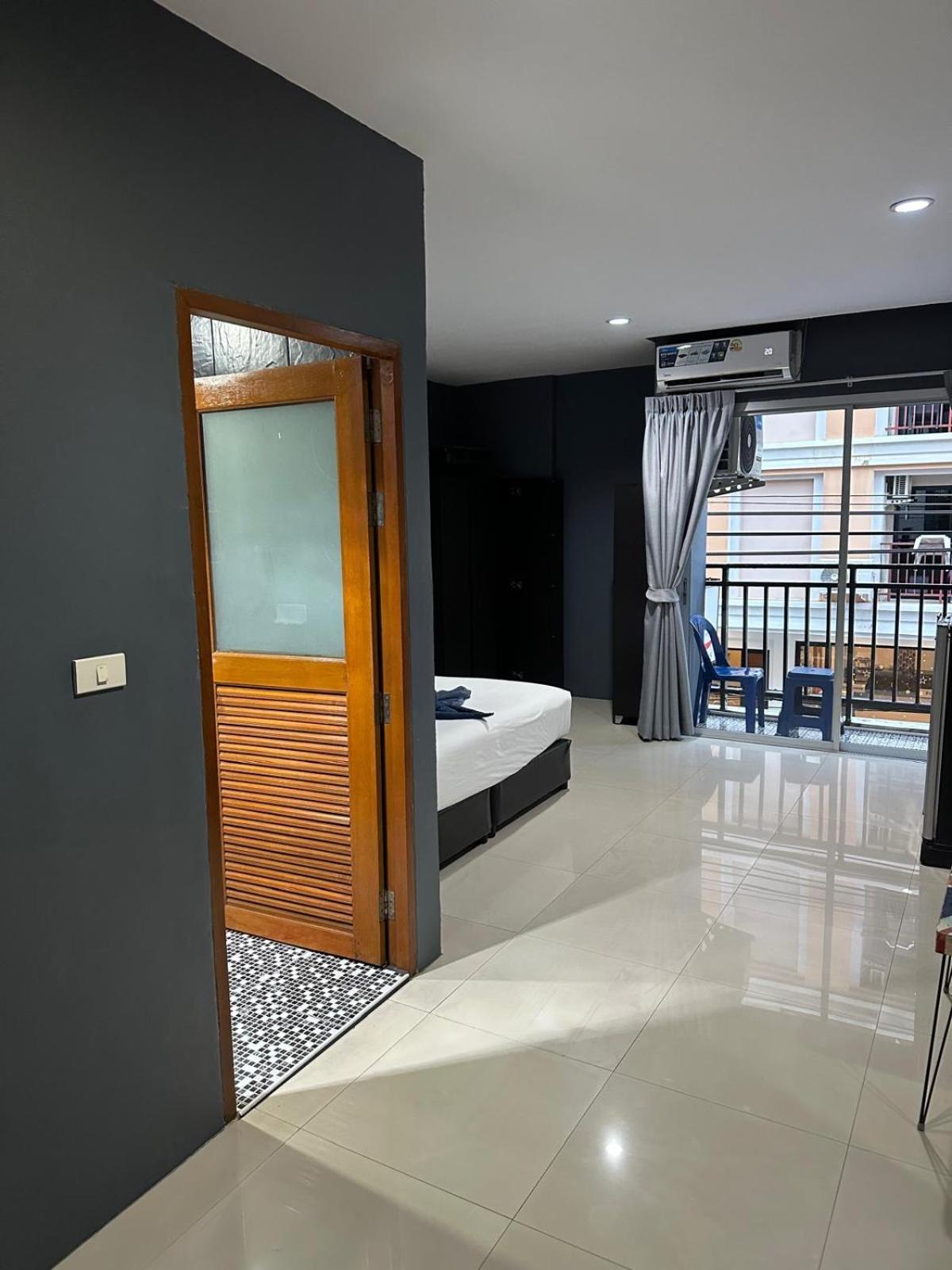 Central Perk Hotel Patong Zewnętrze zdjęcie